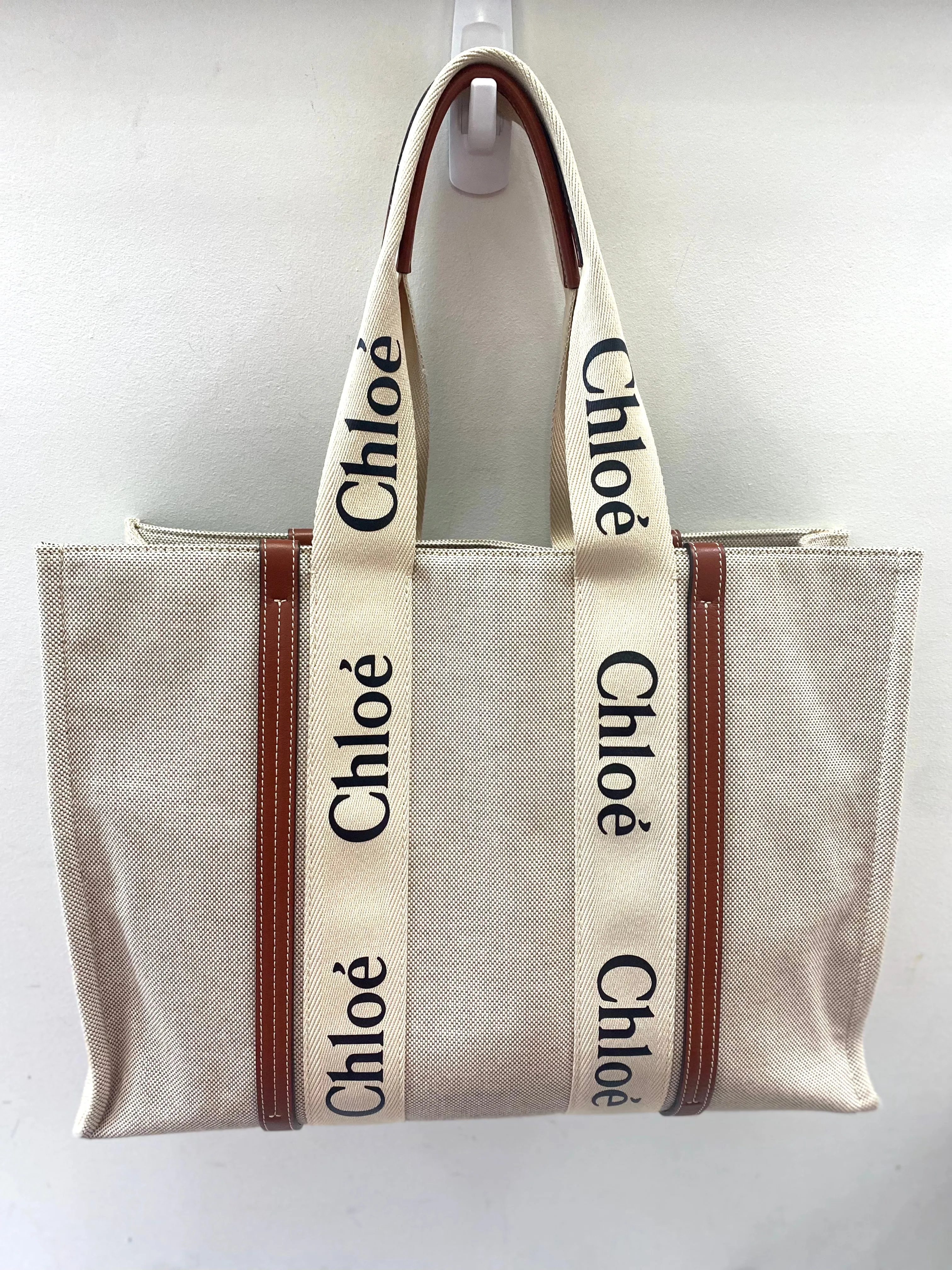 CHLOÉ MEDIUM WOODY LINEN TOTE BAG