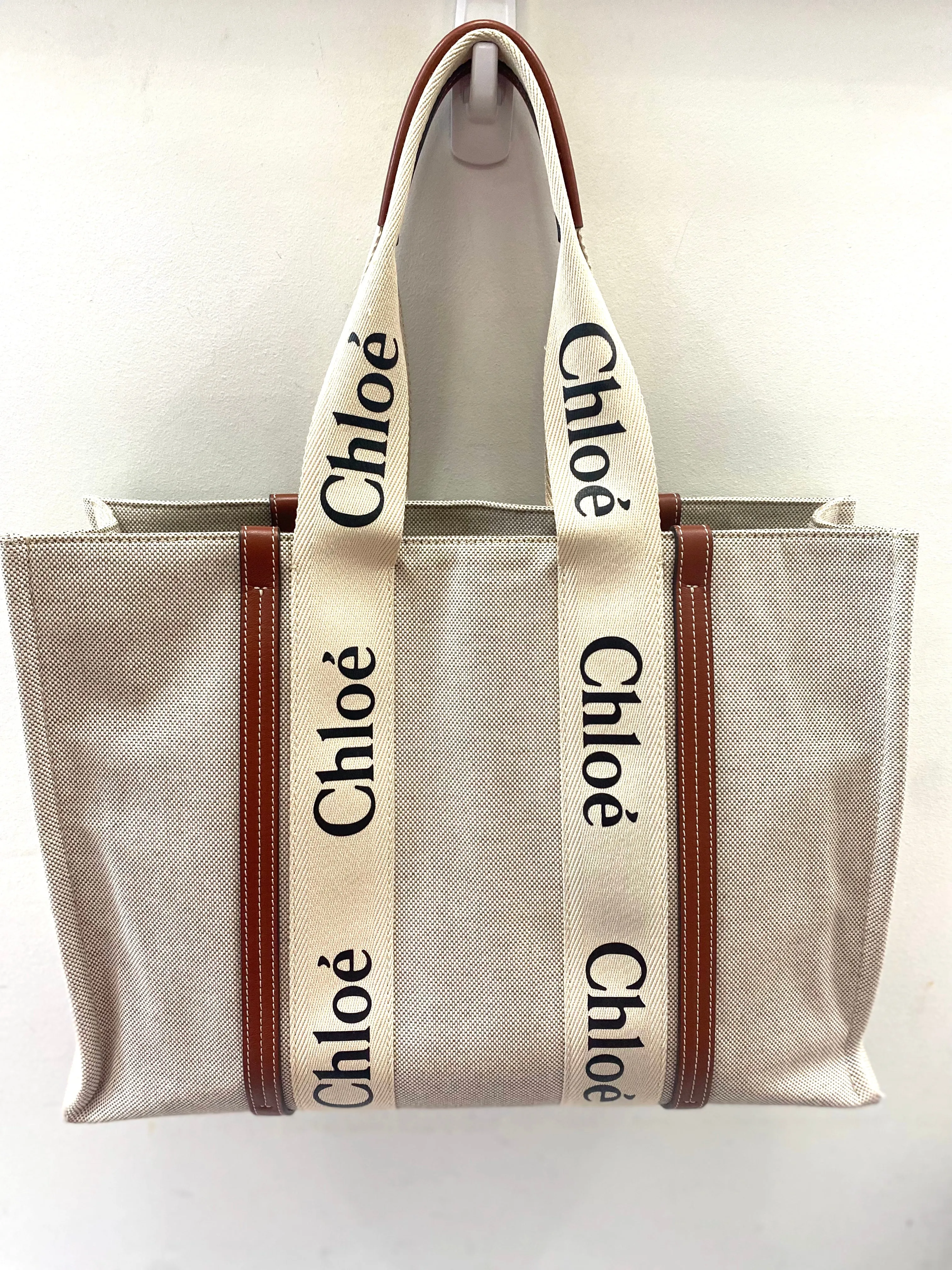 CHLOÉ MEDIUM WOODY LINEN TOTE BAG